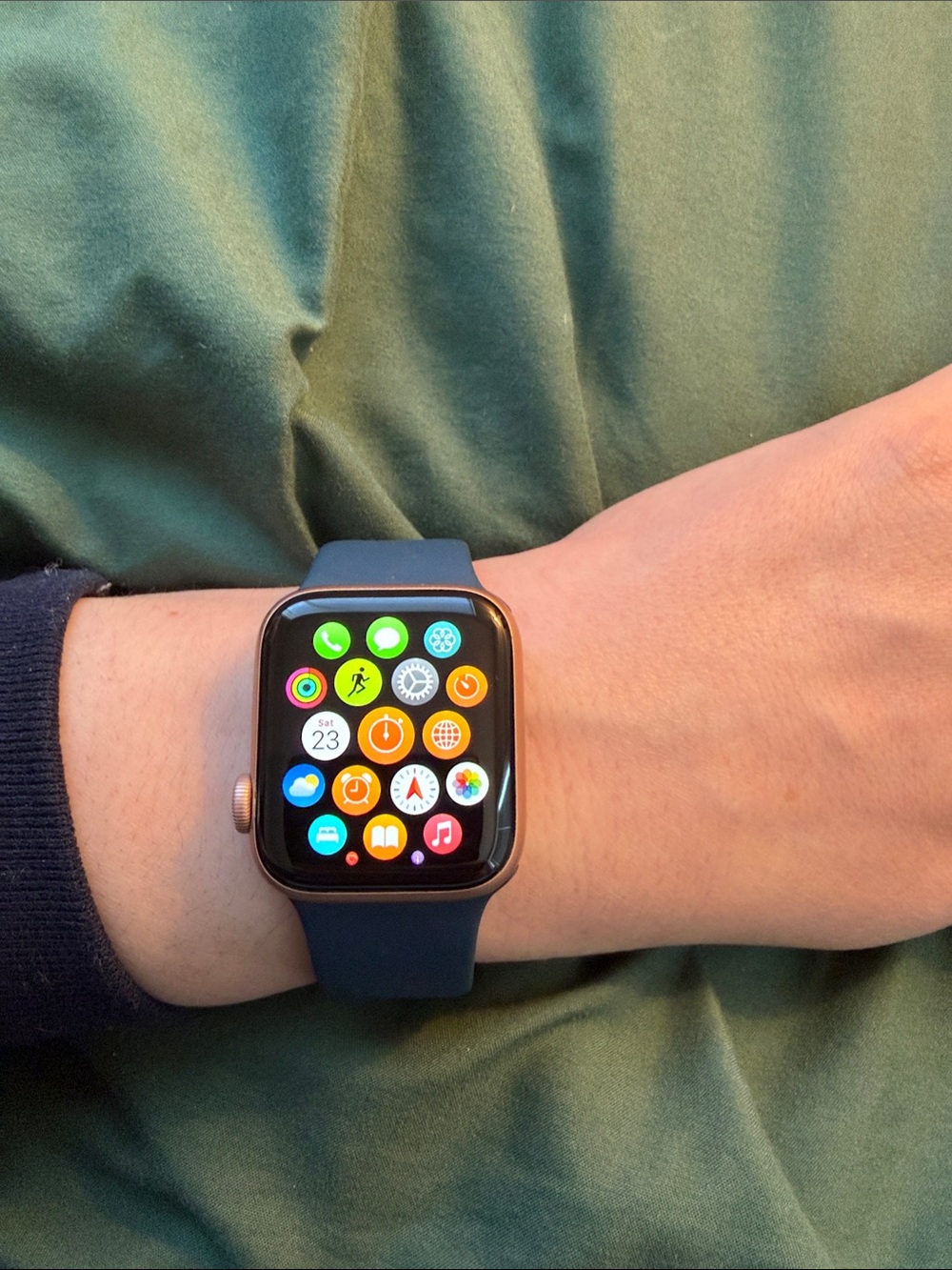Apple Watch Series 6 without band- GPS Smartwatch